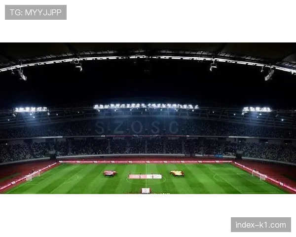 “应对极端天气：部分南方中超主场加装顶棚与排水系统”